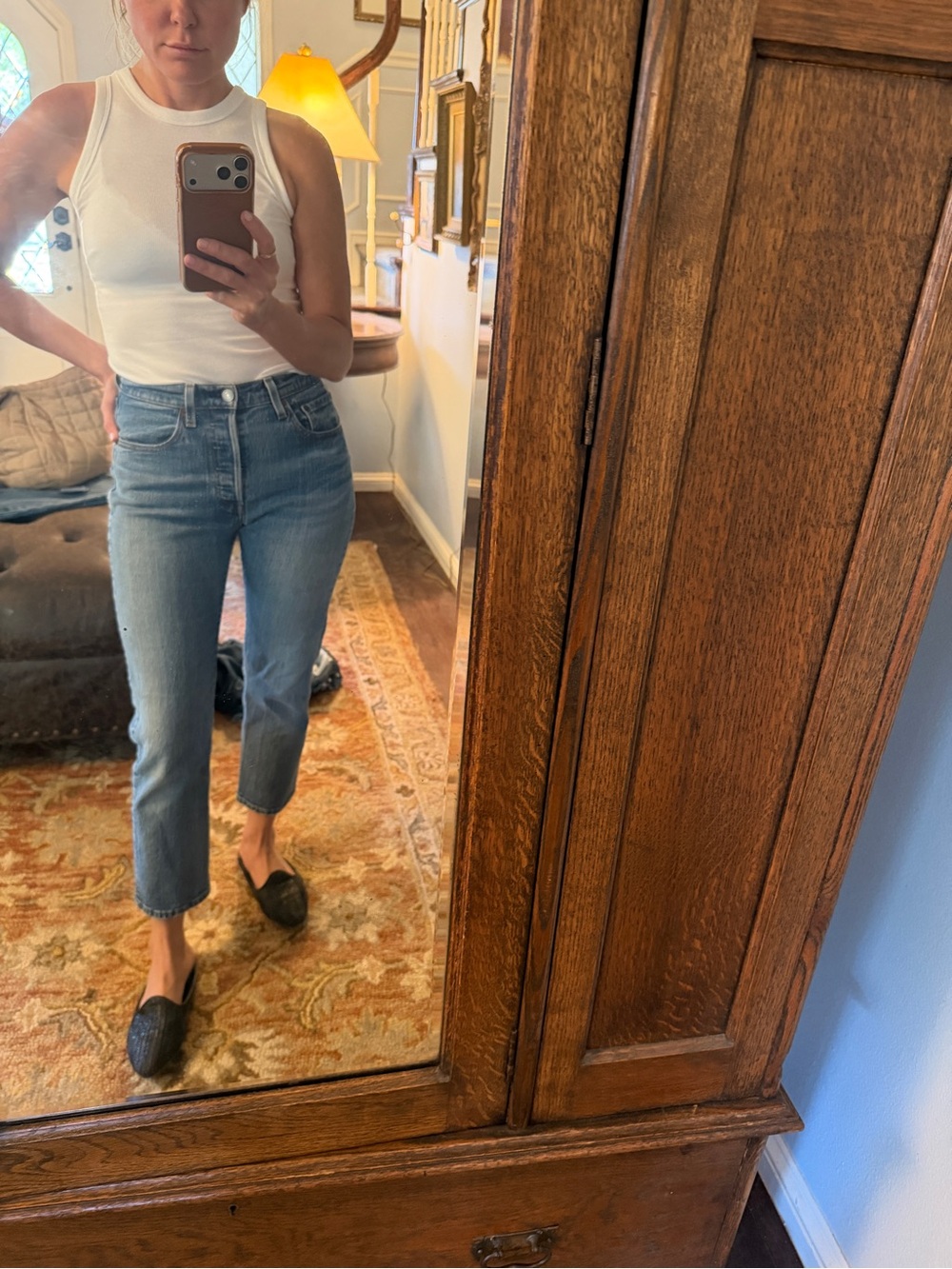 High-Rise vintage style Straight Crop Jeans in Light Blue - Women's